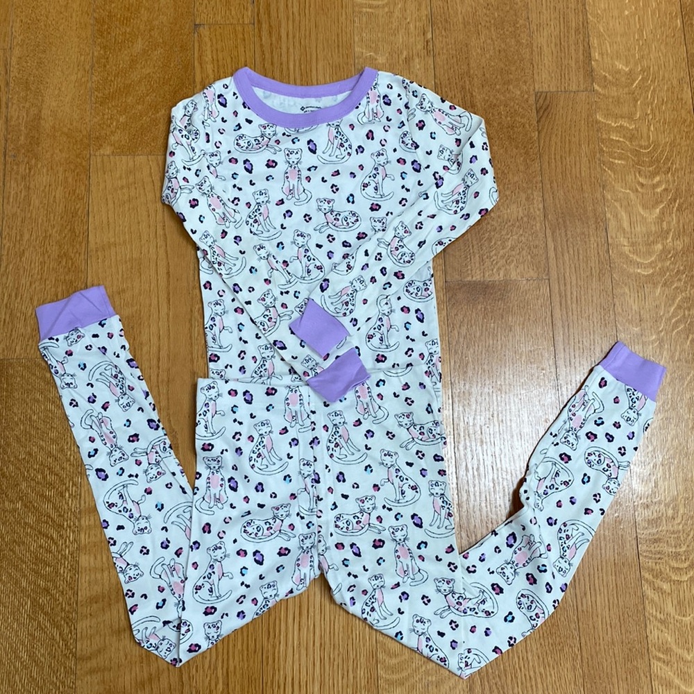 NWOT Pajamas size 8 leopards with white, purple, & pink accents. Never worn!